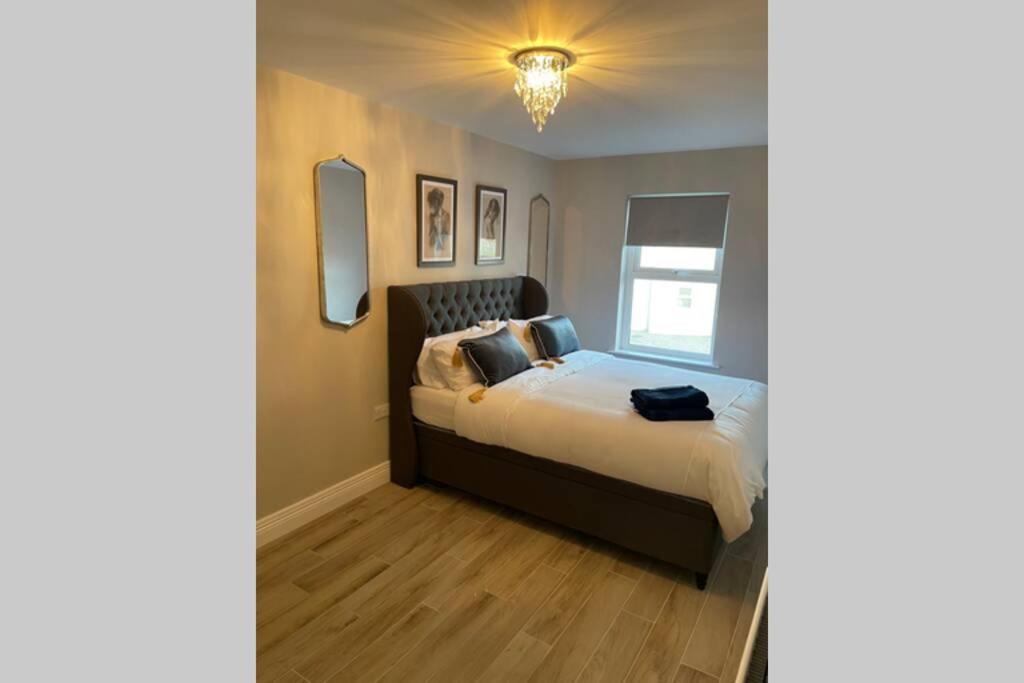 Luxurious Beach Front Apartment In Portrush Bagian luar foto