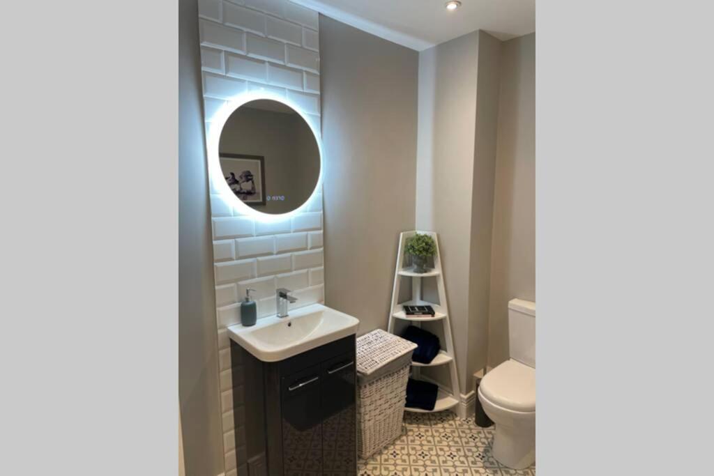 Luxurious Beach Front Apartment In Portrush Bagian luar foto